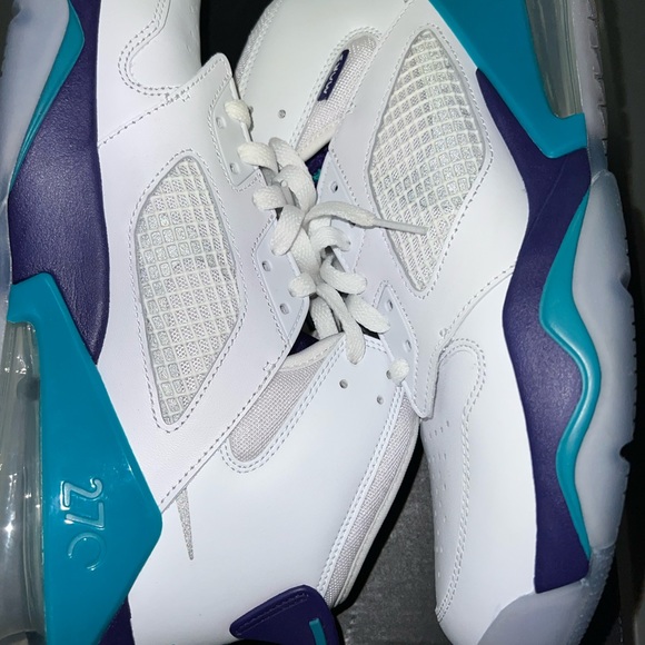 Jordan’s - Picture 3 of 7